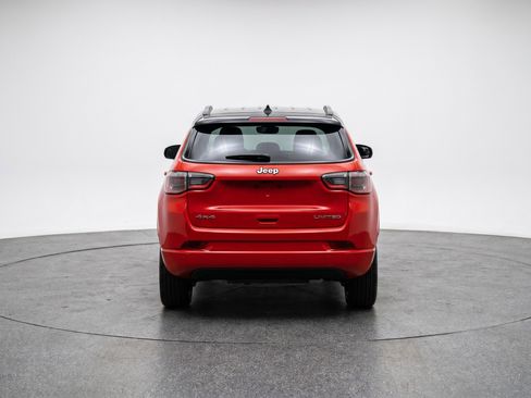 Used 2025 Jeep Compass Limited AWD/4WD image 7