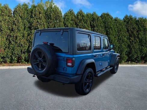 Used 2022 Jeep Wrangler Unlimited Sport image 4