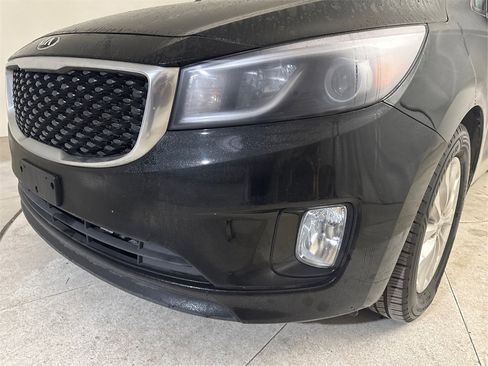 Used 2016 Kia Sedona EX image 18