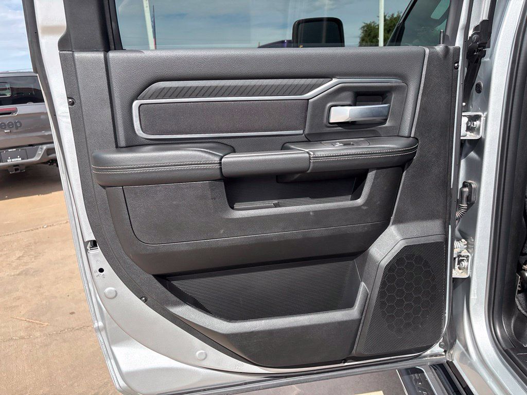 Used 2026 RAM 2500 Big Horn AWD/4WD image 17