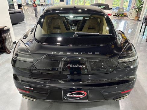Used 2015 Porsche Panamera image 5