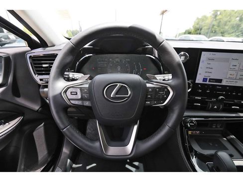 Used 2024 Lexus NX 250 FWD image 13