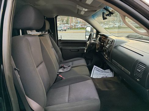 Used 2011 Chevrolet Silverado 2500 LT w/ Interior Plus Package image 16