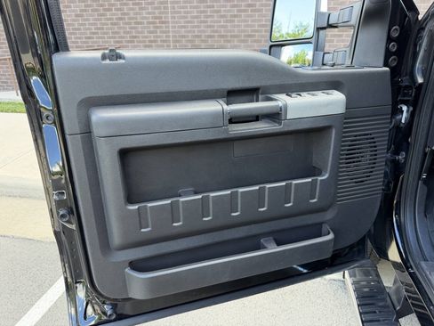 Used 2016 Ford F350 Lariat AWD/4WD image 10