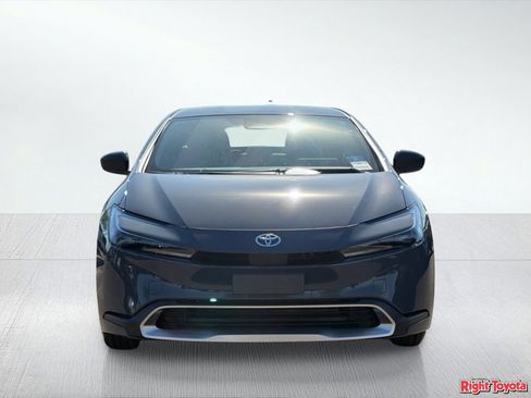 New 2026 Toyota Prius Plug-In Hybrid FWD image 10