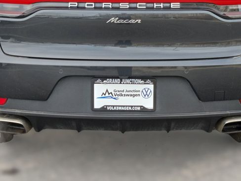 Used 2020 Porsche Macan image 20