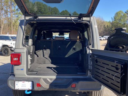 Used 2023 Jeep Wrangler Sahara w/ Cold Weather Group image 6