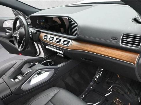 Used 2026 Mercedes-Benz GLS 450 4MATIC image 30