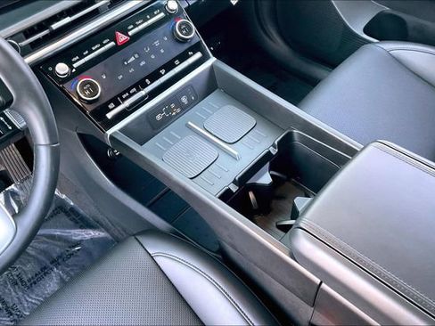 Certified 2025 Hyundai Santa Fe SEL image 17