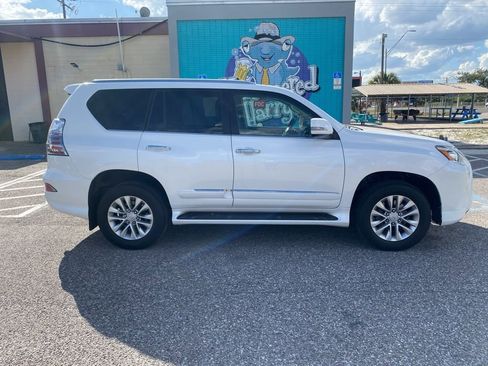Used 2019 Lexus GX 460 Premium image 2