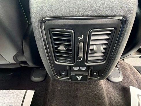 Used 2018 Jeep Grand Cherokee Overland AWD/4WD image 23