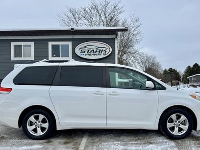Used 2014 Toyota Sienna LE