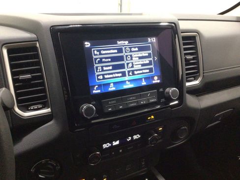 Used 2024 Nissan Frontier SL w/ Technology Package image 13