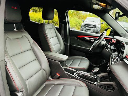 Used 2024 Chevrolet TrailBlazer RS w/ Convenience Package image 33