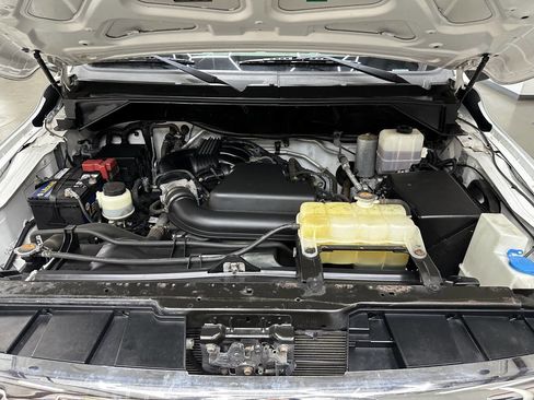 Used 2018 Nissan NV 2500 SL w/ Navigation Package image 7