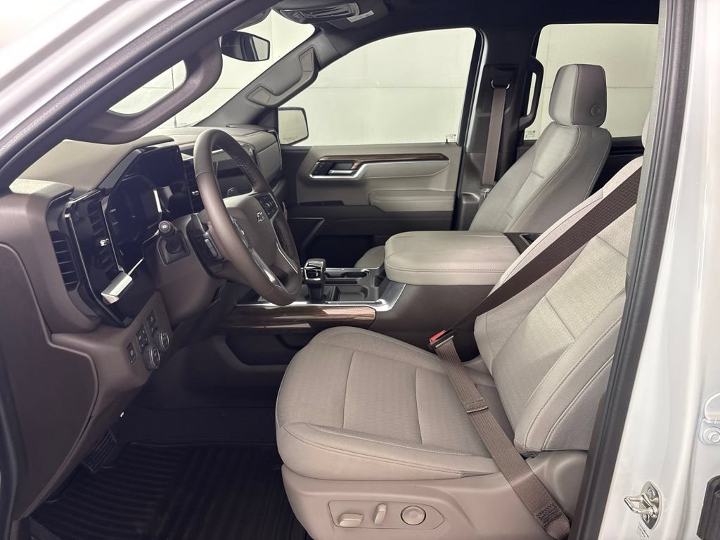 New 2026 Chevrolet Silverado 1500 RST w/ Z71 Off-Road Package AWD/4WD image 29