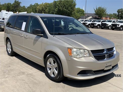 Used 2013 Dodge Grand Caravan SE FWD image 3