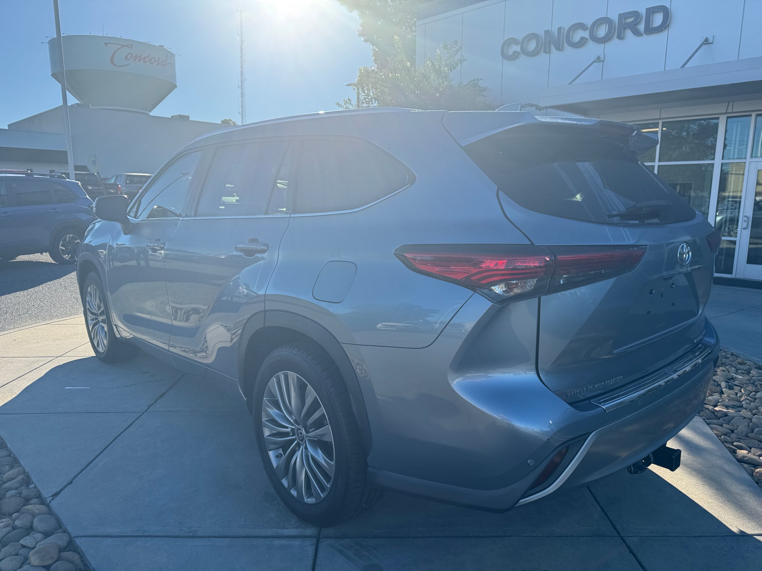 Used 2020 Toyota Highlander Platinum FWD image 8