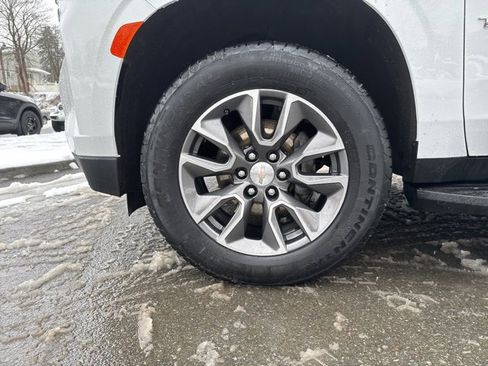 Used 2024 Chevrolet Tahoe LT w/ LT Signature Package image 13