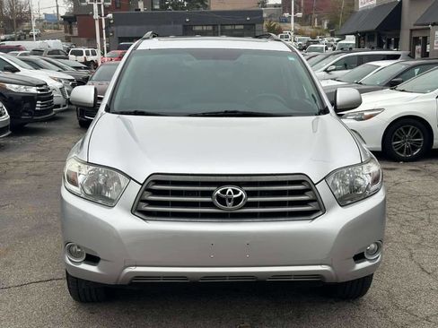 Used 2010 Toyota Highlander SE image 2