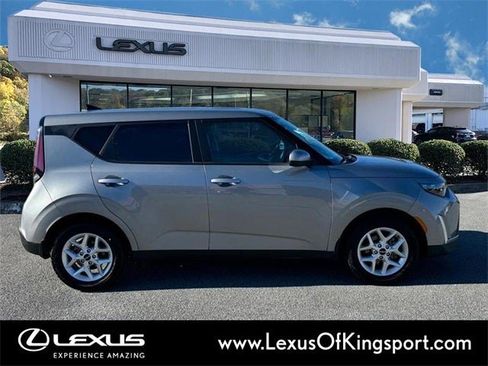 Used 2025 Kia Soul LX w/ LX Technology Package image 6