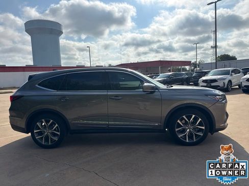 Used 2023 Acura MDX w/ Technology Package FWD image 4