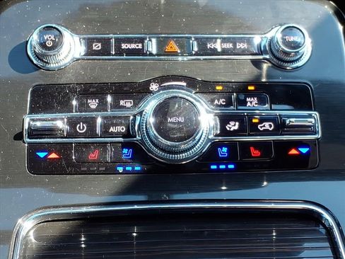 Certified 2022 Lincoln Nautilus Reserve image 44