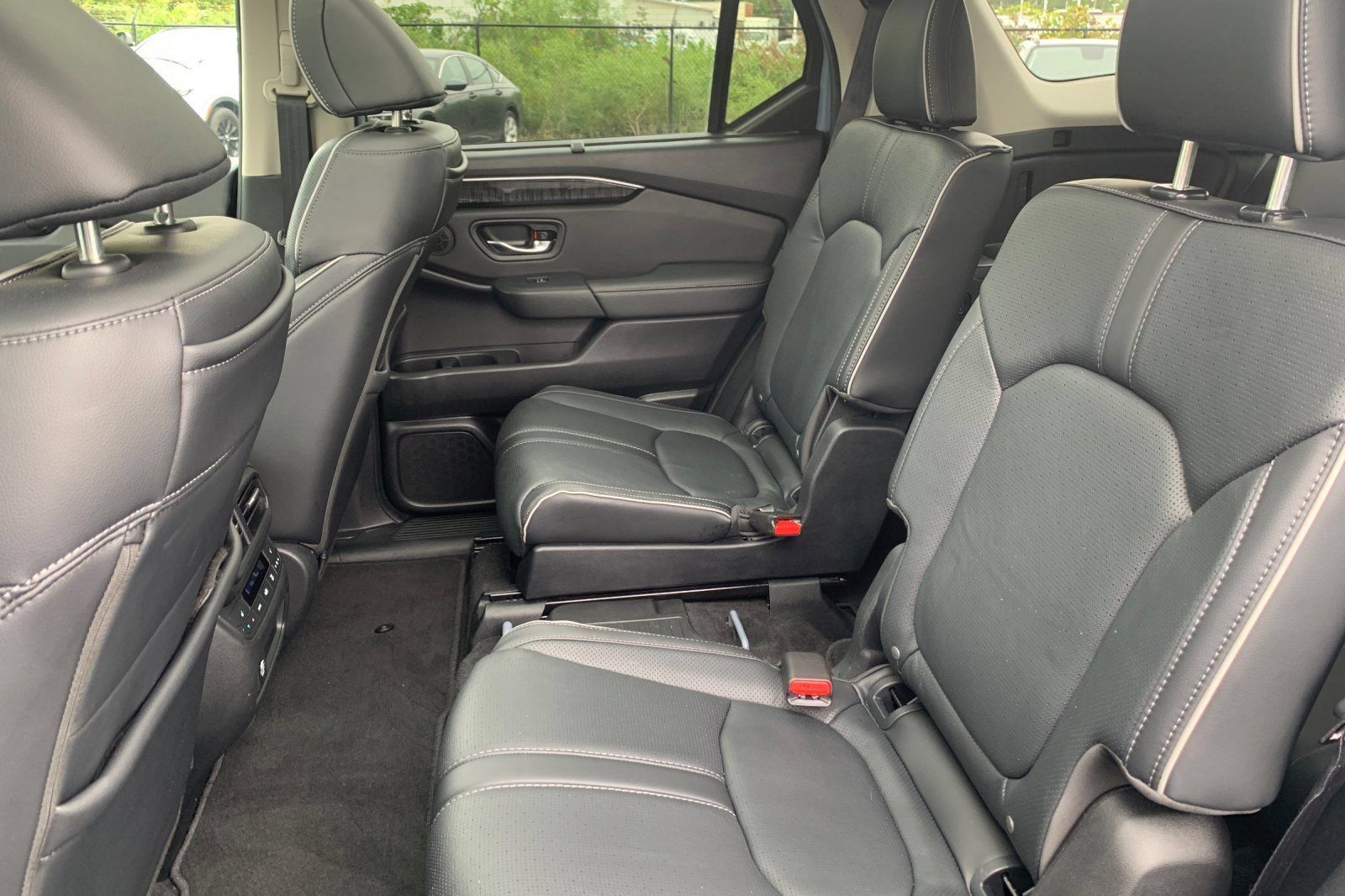 Used 2025 Honda Pilot Elite image 15