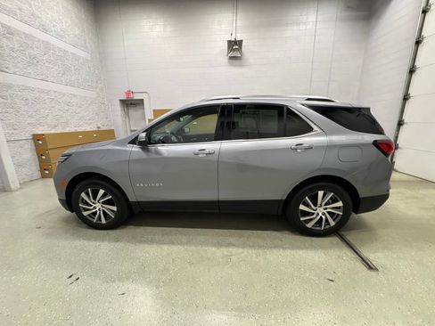 Used 2024 Chevrolet Equinox Premier AWD/4WD image 7