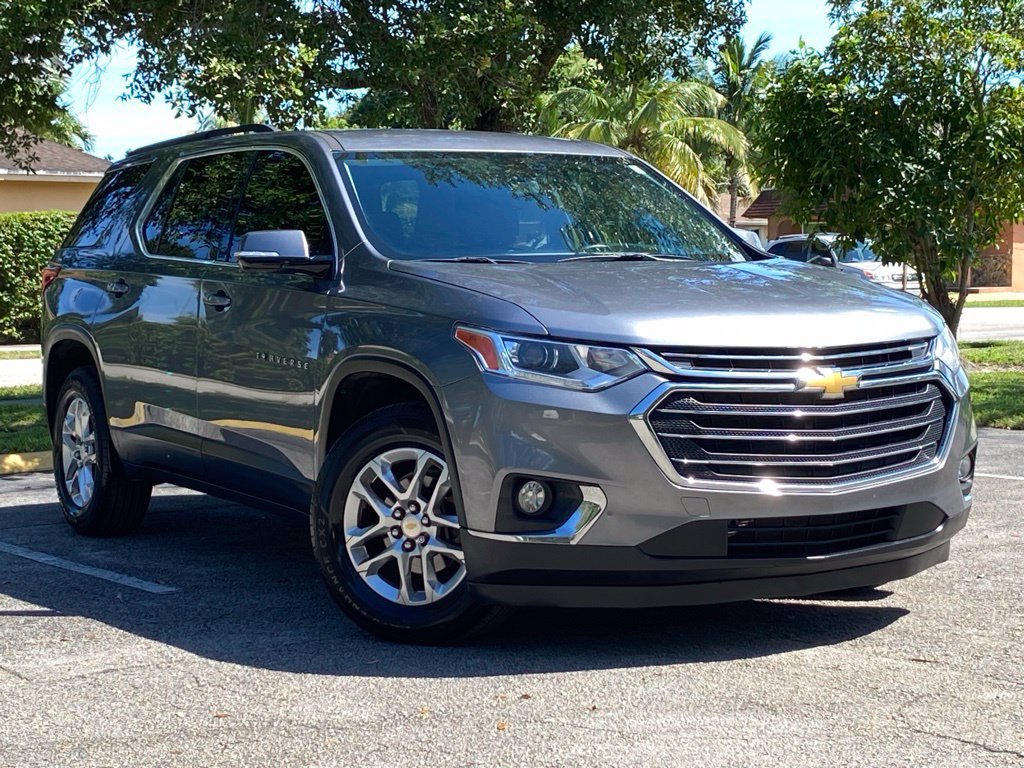 Used 2020 Chevrolet Traverse LT FWD image 3