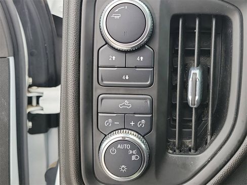 Used 2022 GMC Sierra 2500 Pro w/ Convenience Package image 22