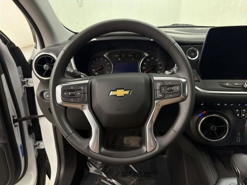 Used 2024 Chevrolet Blazer LT w/ Convenience Package image 32