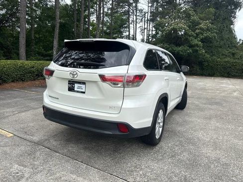 Used 2016 Toyota Highlander LE FWD image 4