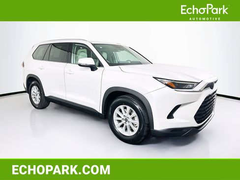 Used 2025 Toyota Grand Highlander FWD image 1