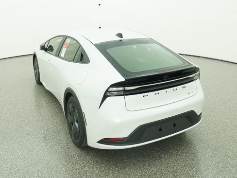 New 2026 Toyota Prius Plug-In Hybrid FWD image 38