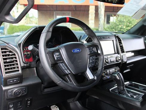 Used 2019 Ford F150 Raptor w/ Equipment Group 802A Luxury AWD/4WD image 24
