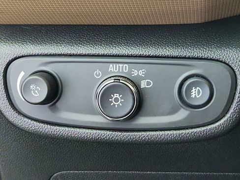 Used 2021 Chevrolet TrailBlazer ACTIV w/ Technology Package FWD image 20