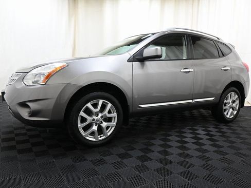 Used 2011 Nissan Rogue SV w/ SL Pkg image 6