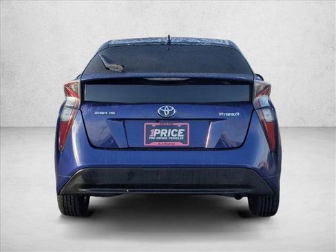 Used 2016 Toyota Prius Three image 7