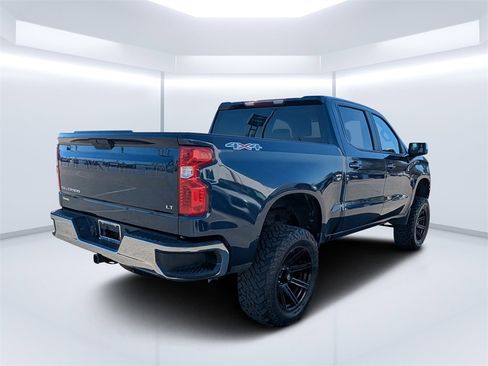 Used 2020 Chevrolet Silverado 1500 LT image 3
