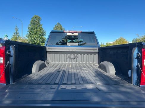 Used 2022 Chevrolet Silverado 2500 LTZ w/ LTZ Premium Package image 23