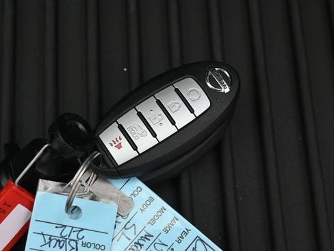 Used 2020 Nissan Murano SL w/ Moonroof Package FWD image 33