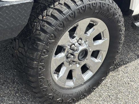 Used 2019 Ford F250 Lariat w/ Lariat Ultimate Package AWD/4WD image 9