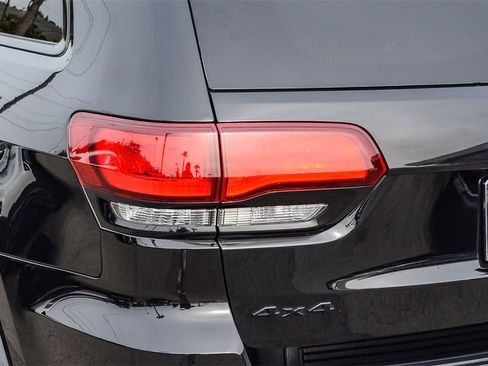 Used 2022 Jeep Grand Cherokee Laredo X image 7