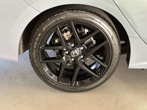 Used 2023 Honda Civic Sport image 7