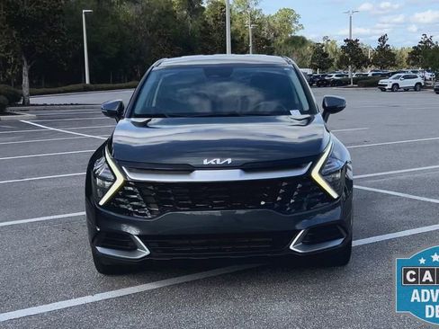Used 2023 Kia Sportage EX image 3