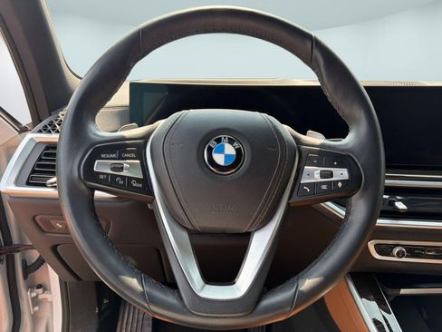 Used 2024 BMW X5 xDrive40i AWD/4WD image 11