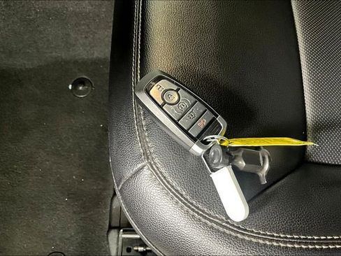 Used 2023 Ford Explorer Limited image 10