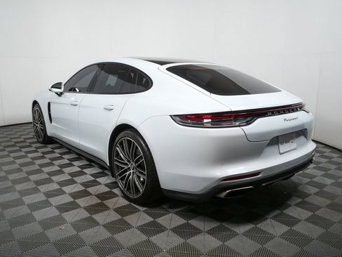 Certified 2022 Porsche Panamera 4 image 3