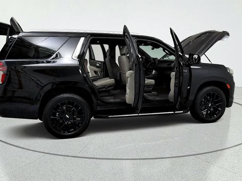 Used 2023 Chevrolet Tahoe LT w/ Luxury Package AWD/4WD image 13